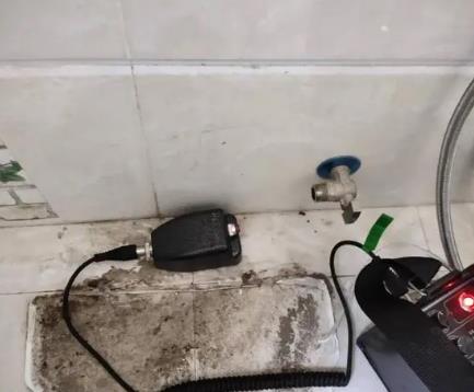 泰州市屋顶漏水维修公司分享下卫生间漏水的危害及解决方法